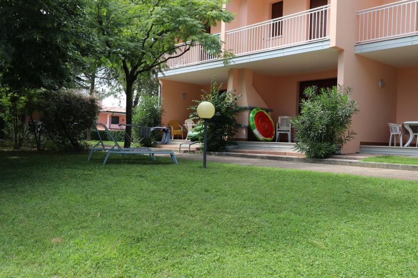 Vakantiehuis Bungalow in een rijtje met terras - BF-RYHV - foto 7