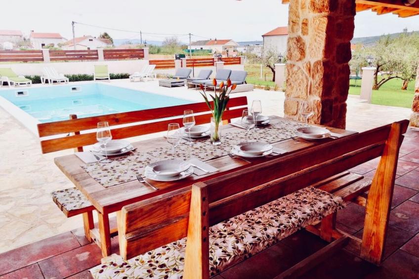 Angenehmes Haus in Posedarje mit großem Garten - foto 8