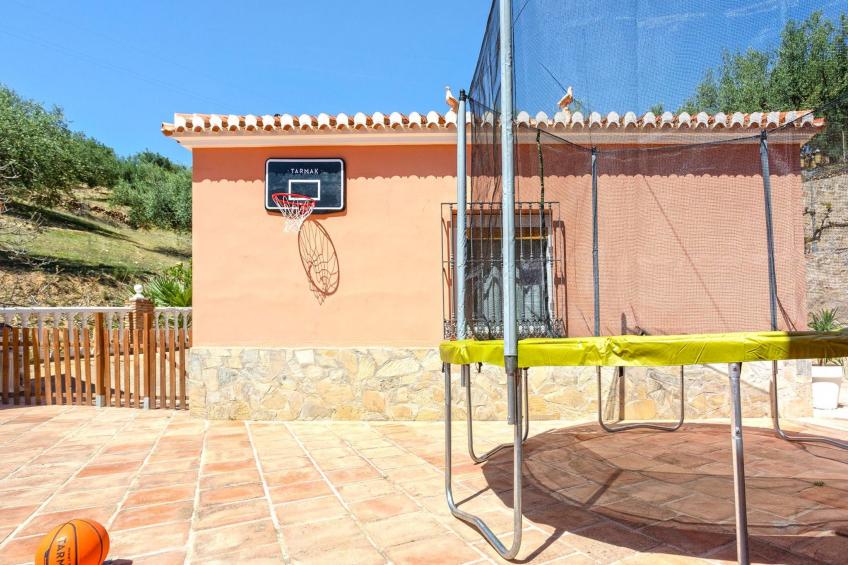 Familienhaus mit großzügigen Außenanlagen - foto 62