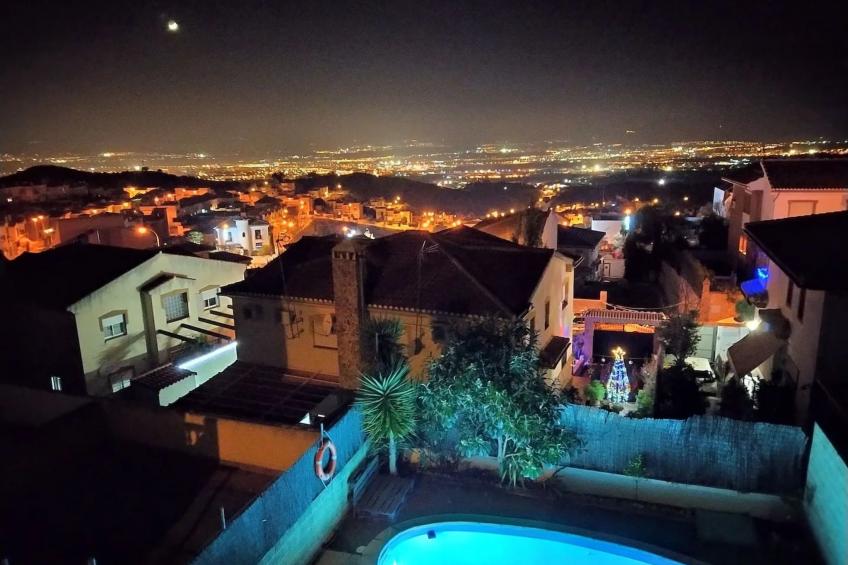 Helles Haus mit Aussicht und privatem Pool - foto 11