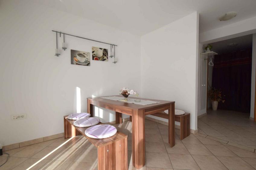 Vakantiewoning met balkon en twee slaapkamers - VW-6FNC8 - foto 5