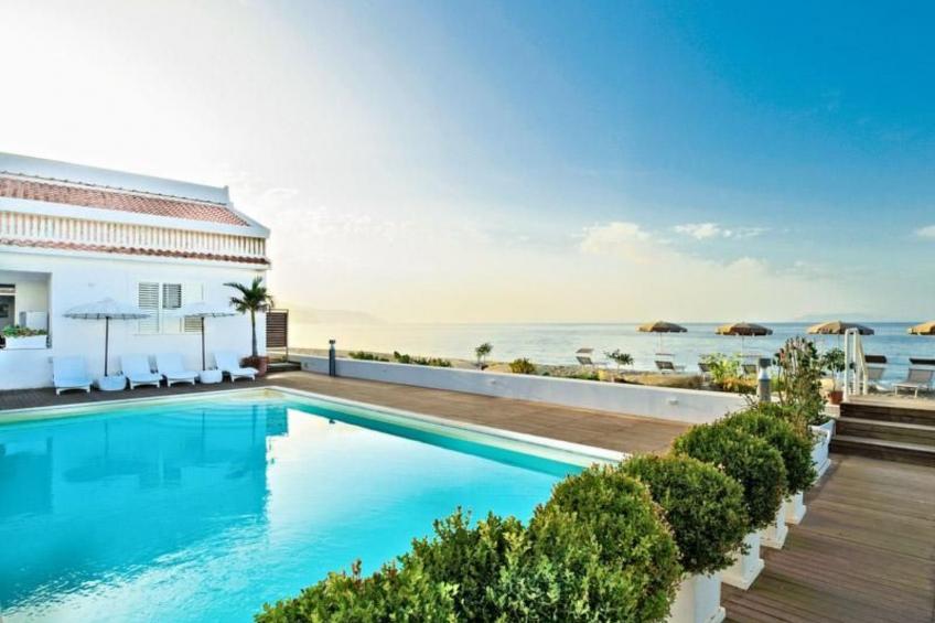 Wohnung mit Grill, Terrasse und Pool