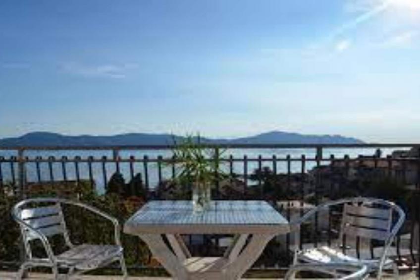 Two Bedroom  Apartment with Terrace and Sea View 4 - foto 8