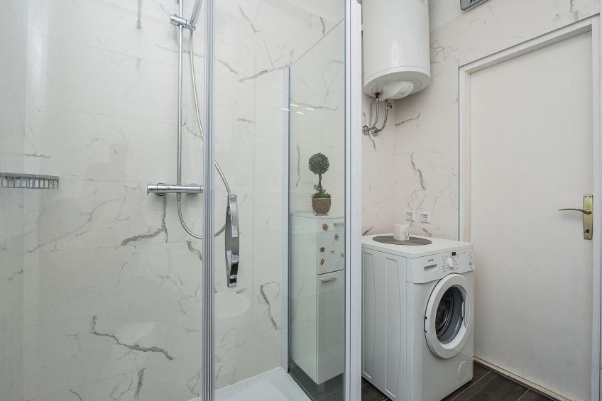 "Sakarun" mit Blick auf das Wasser - foto 24