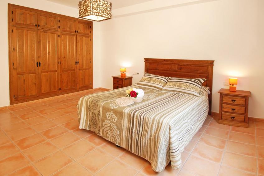 Villa Los Poyatos, beheizter Pool, Wifi, AC,BBQ - foto 27