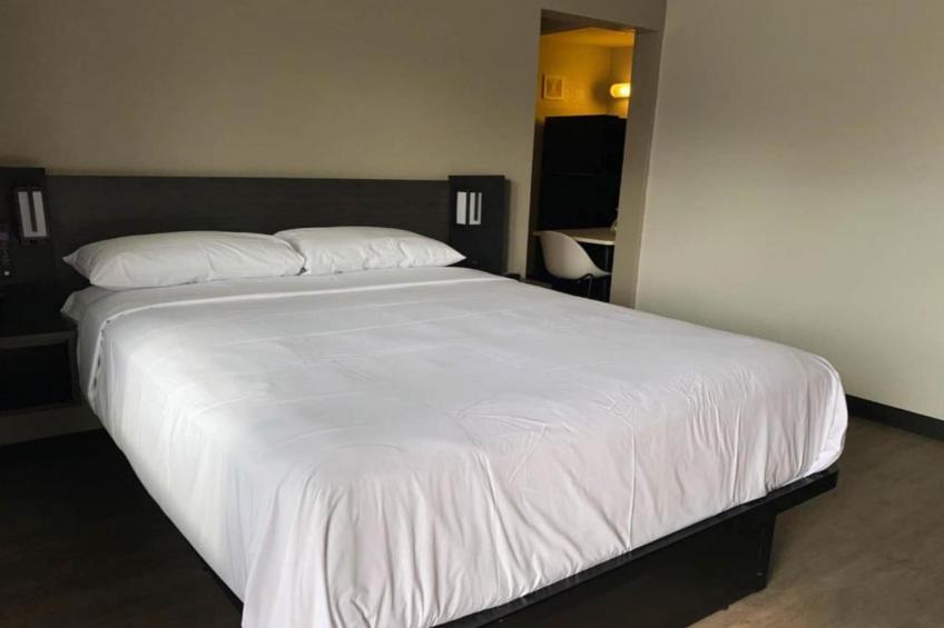 1 King Bed  Non-Smoking - foto 19