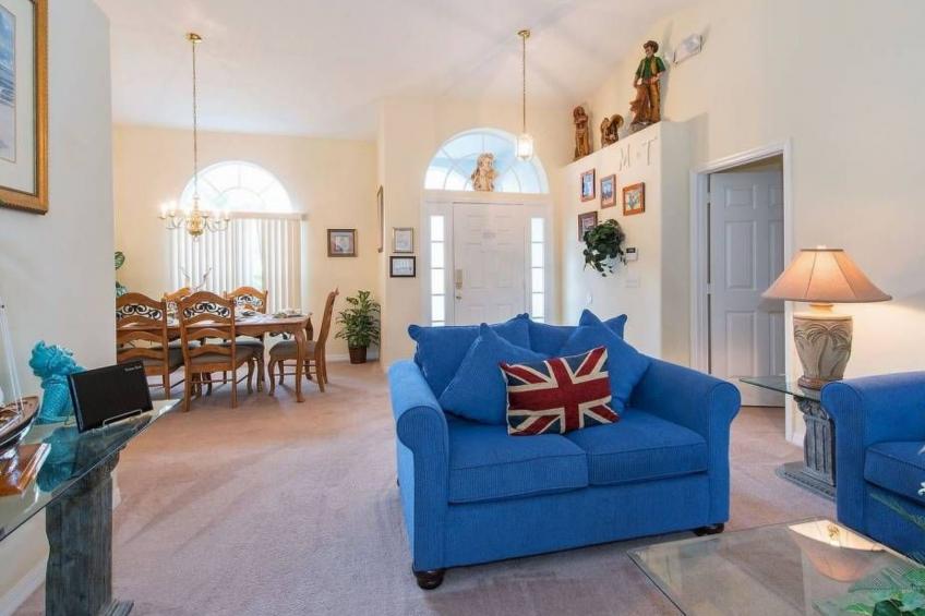 Sonniger Privatpool mit freistehendem Whirlpool und Filmraum - foto 13