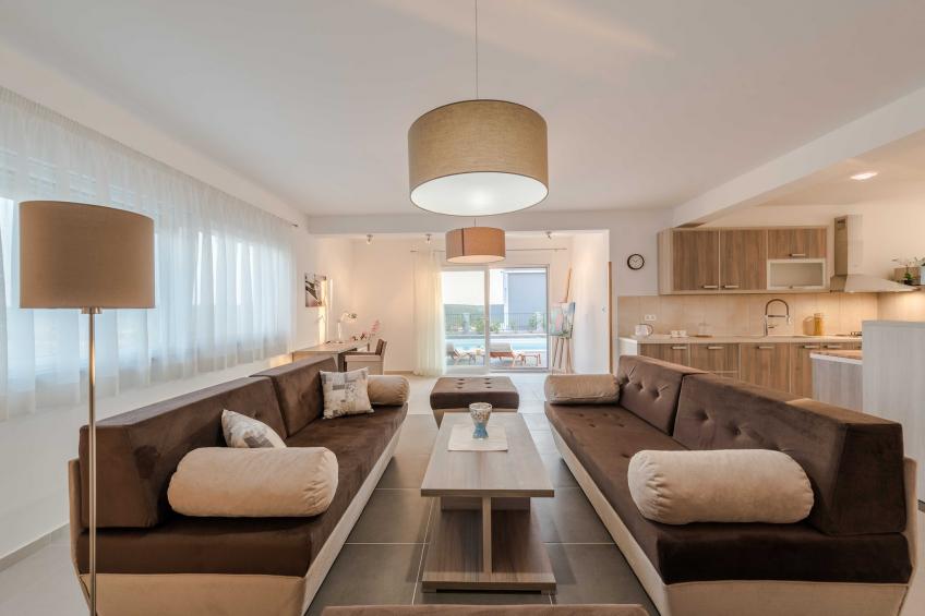 Luxury Escape with Swimming Pool & Modern Design -Deluxe Four Bedroom Villa with Private Pool (Villa 6) - foto 7