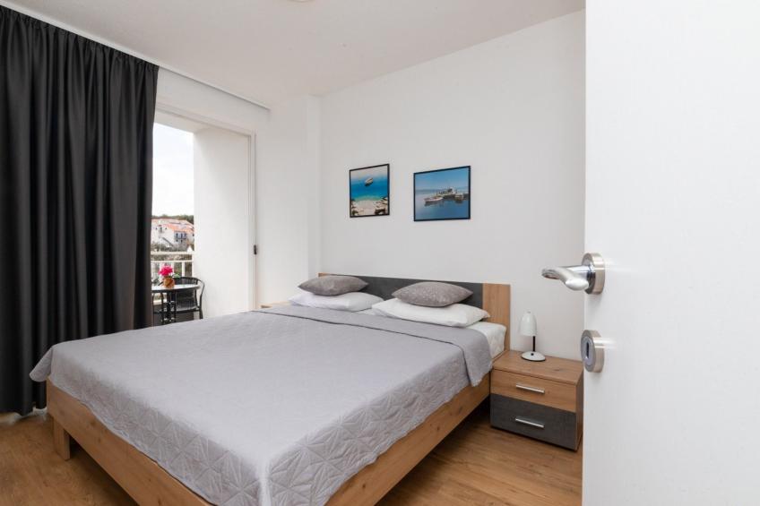 Villa Supetar Garden - Two Bedroom Apartment with Terrace - foto 11