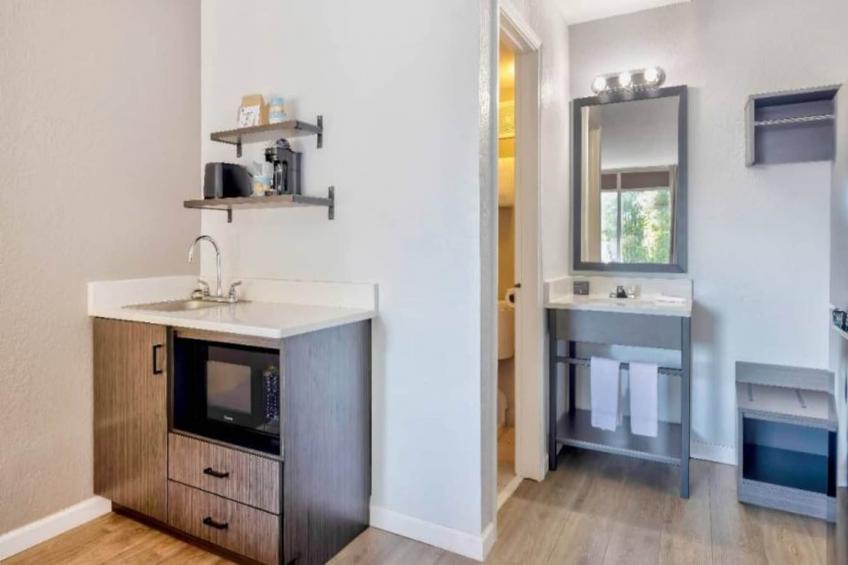 3 Queen Beds  Non-Smoking Kitchen - foto 6