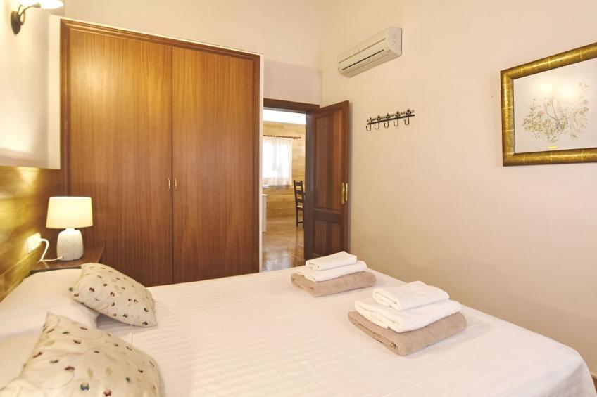 Finca mit großem eingezäunten Pool und Klimaanlage. - foto 32