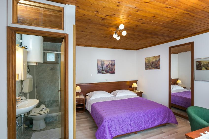Guest House Kusalo - Comfort Twin or Double Room with Patio (Soba 5) - foto 5