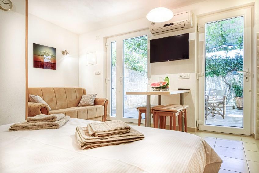 Apartments Gracin - Studio Apartment with Terrace (A4) - foto 6