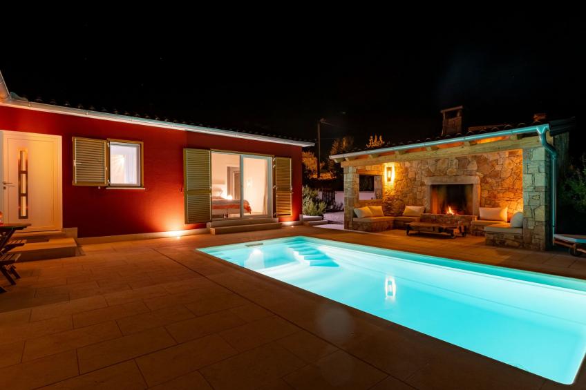 Detailgestaltete Villa mit Pool, Sauna und Hot Tub - foto 34