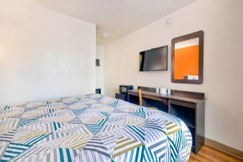 1 King Bed  Non-Smoking - foto 14