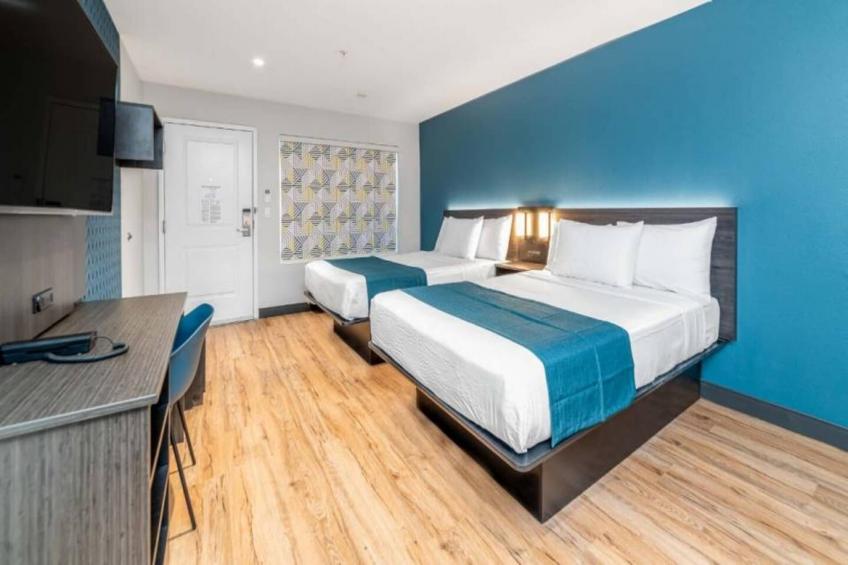 2 Full Beds  Non-Smoking Kitchen - foto 8