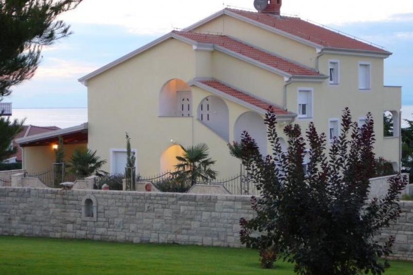 Villa del Golfo, Apartement mit Garten und Pool