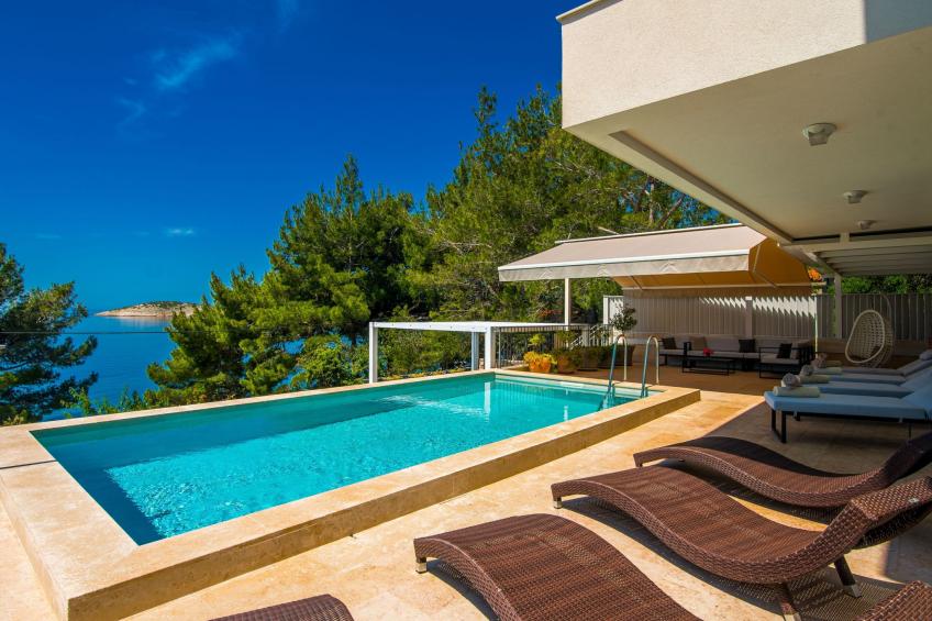 Geräumige, luxuriöse 5-Ferienvilla mit Meerblick, eigenem Pool und großer Terr - foto 8