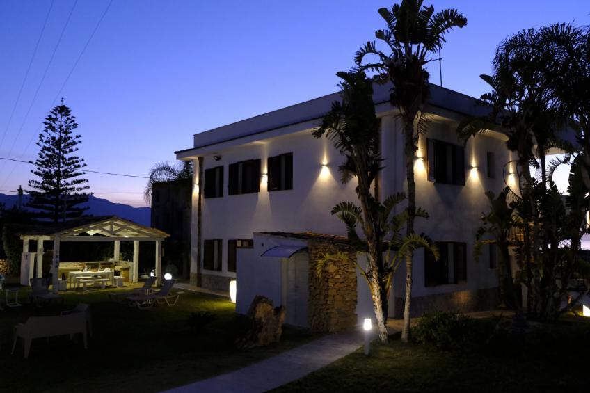 Lila Wohnung mit Schwimmbad und Meerblick - foto 30