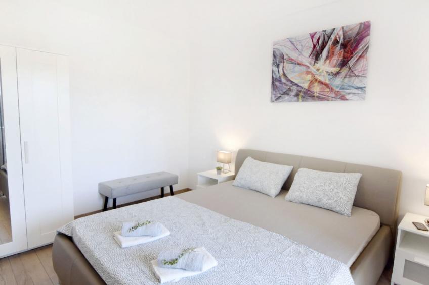 Apartment 2 in einer neuen Villa mit Pool in ruhiger Lage - foto 9