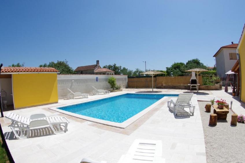 Haus in Sveti Kirin mit Privatem Pool, 4 Schlafzimmer - foto 9