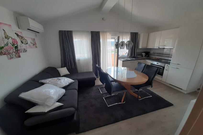 Cozy Apartments with Private Balcony Vinisce - Comfort Two Bedroom Apartment (Owner III) - foto 3