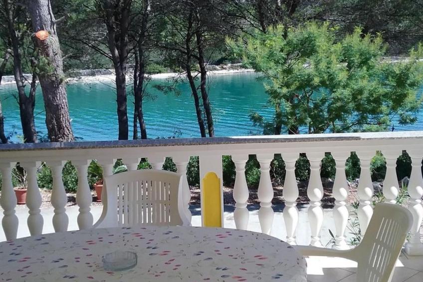 mit Terrasse am Meer