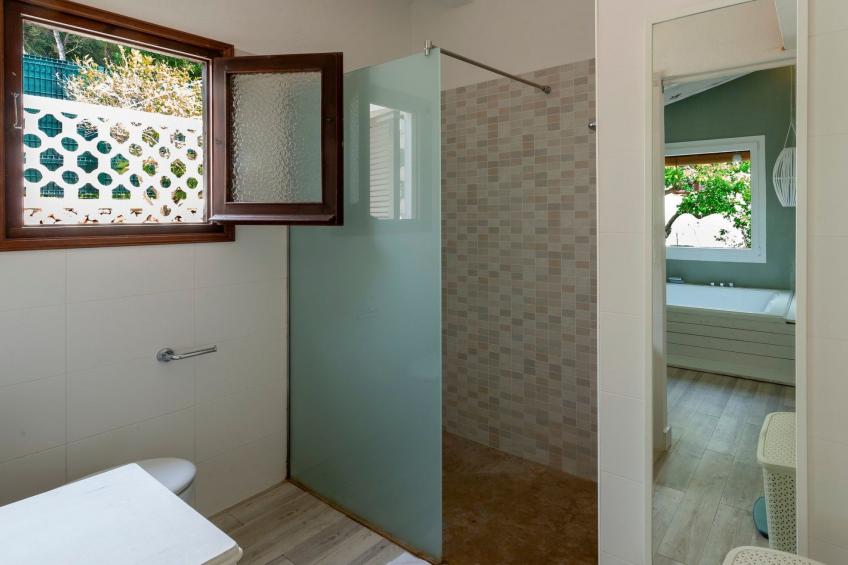 Strandnahe Villa German mit großer Poolterrasse - foto 27