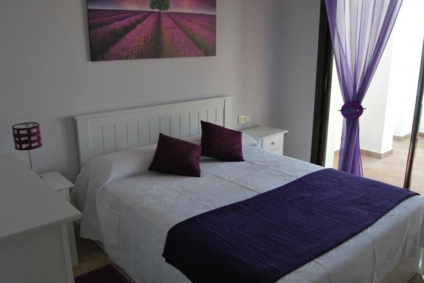 Helle, modernisierte Wohnung mit mehreren Pools - foto 4