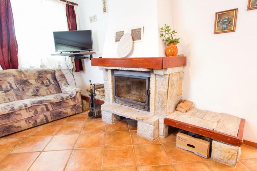 Rustic Charm Cottage Country House with Sauna - Five Bedroom  Holiday Home with Sauna