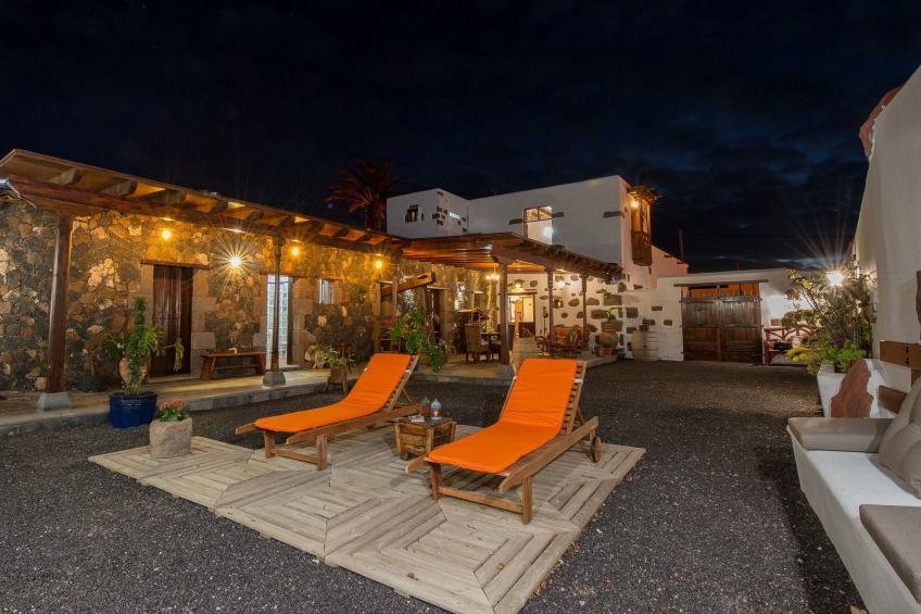 Exklusives Landhaus mit Garten und überdachter Terrasse sowie schöner Aussicht - foto 16