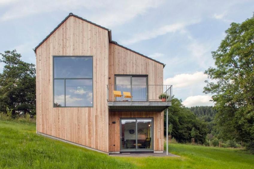 Moderner Holzhausneubau in der Eifel