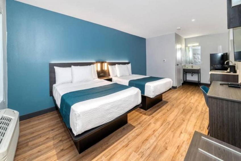 2 Full Beds  Non-Smoking Micfridge - foto 6