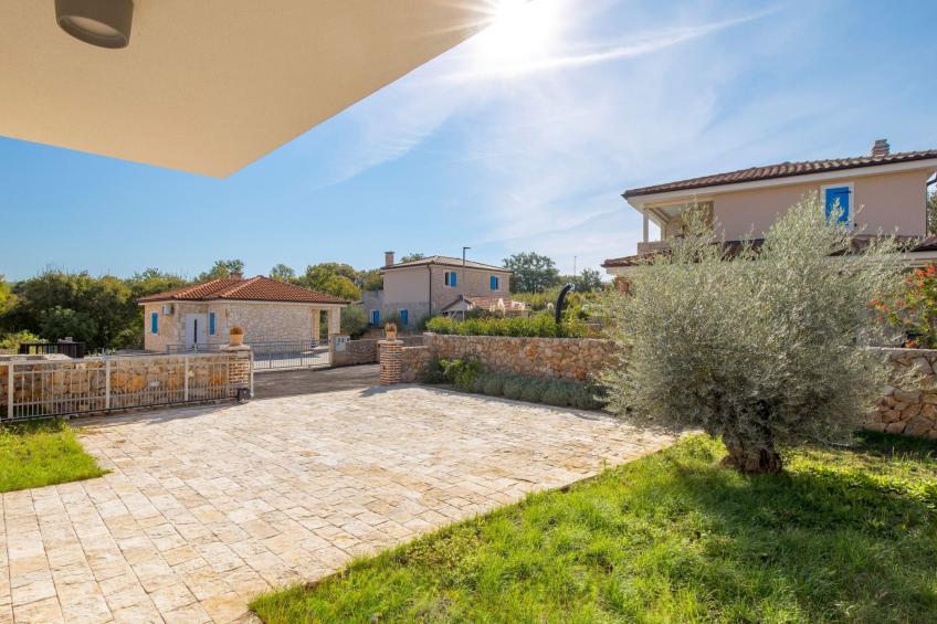 Romantische Villa mit Pool, umgeben von Natur - foto 5