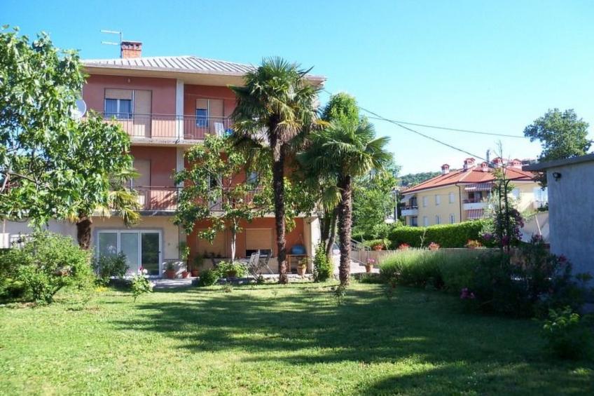 Wohnung mit Terrasse