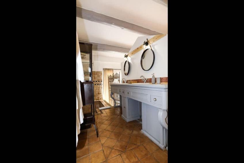 Charmant Mas Provençal avec piscine et jacuzzis - foto 65