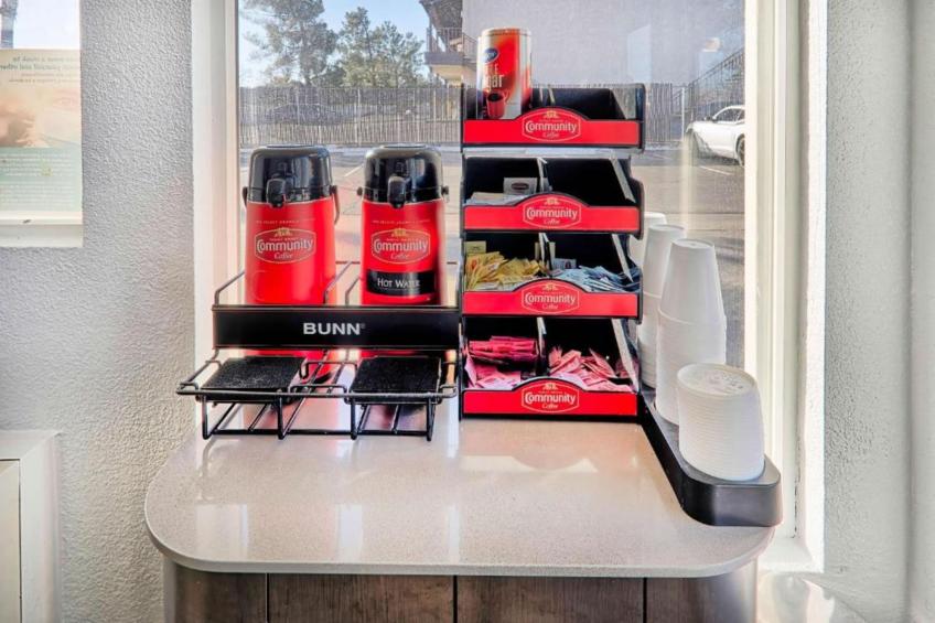 2 Full Beds  ADA/RI Shower/Micfridge - foto 19