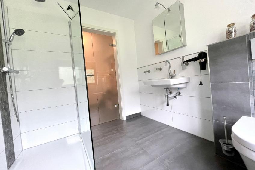 Nettes Ferienhaus in Hemfurth-Edersee mit Großer Terrasse - foto 32