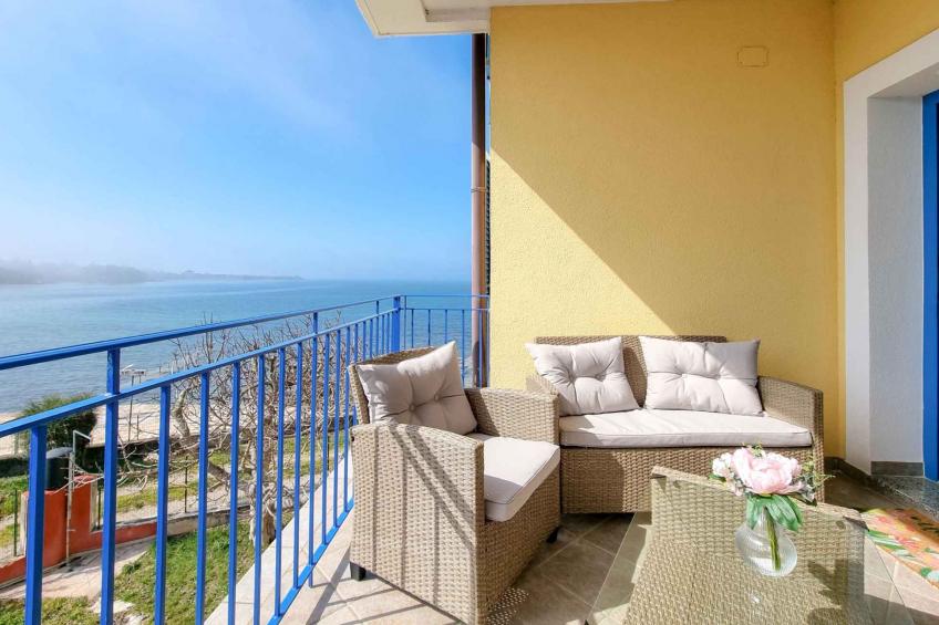 Holiday apartment with beautiful sea views - BF-FKJVG