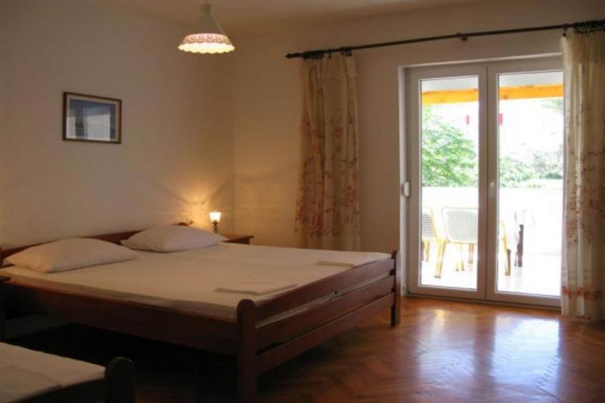 Apartments Verović Rab Banjol - Two Bedroom Apartment With Terrace (A2) - foto 4