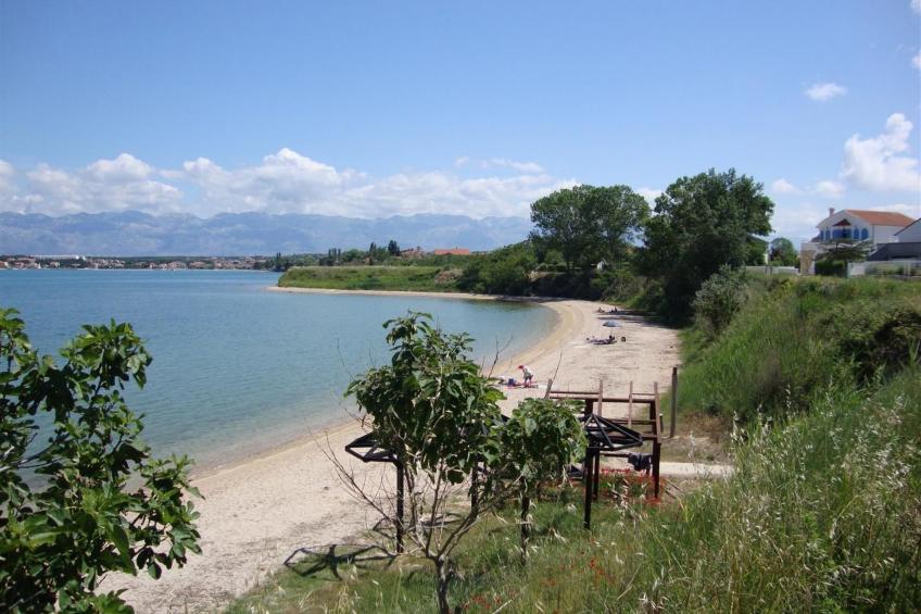 Am Fluss gelegenes Haus mit Galerieschlafplätzen - foto 36