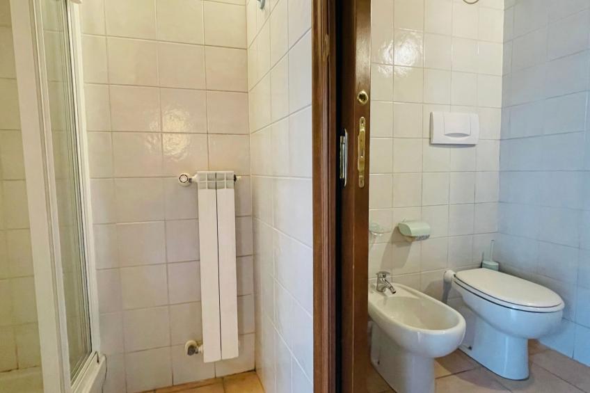 Zwei-Zimmer-Wohnung im Dachgeschoss 5 p. l. Villa Frejus - foto 6