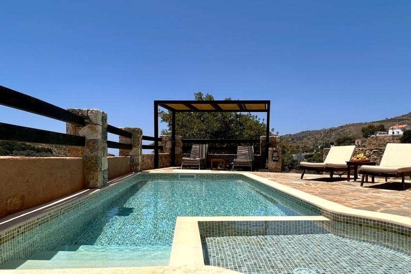 Geräumige Villa mit Pool nur 12km vom Strand entfernt - foto 2