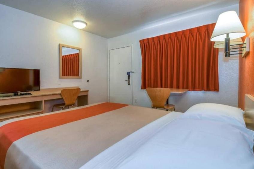 1 Queen Bed - foto 13