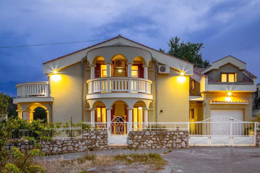 Charming Villa Rea, 8+2 with heated pool - foto 6