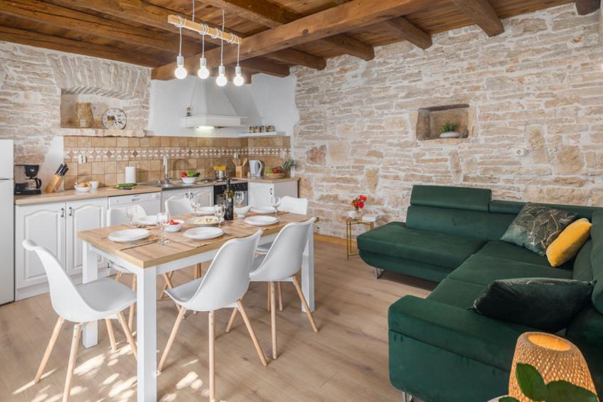 Courtyard Ivini - foto 2