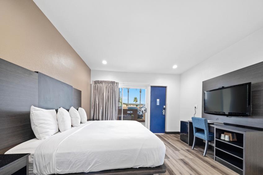 1 King Bed  Non-Smoking Micfridge - foto 7