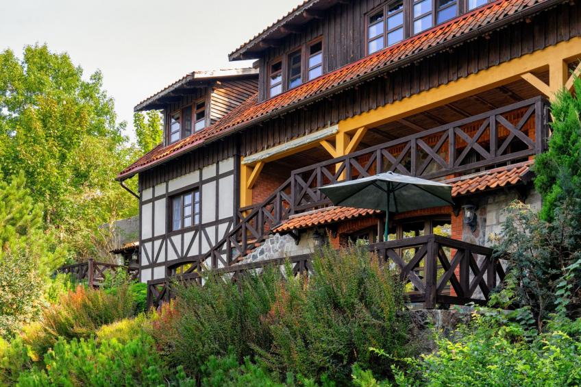 Gartenstudio mit Seeblick in Villa