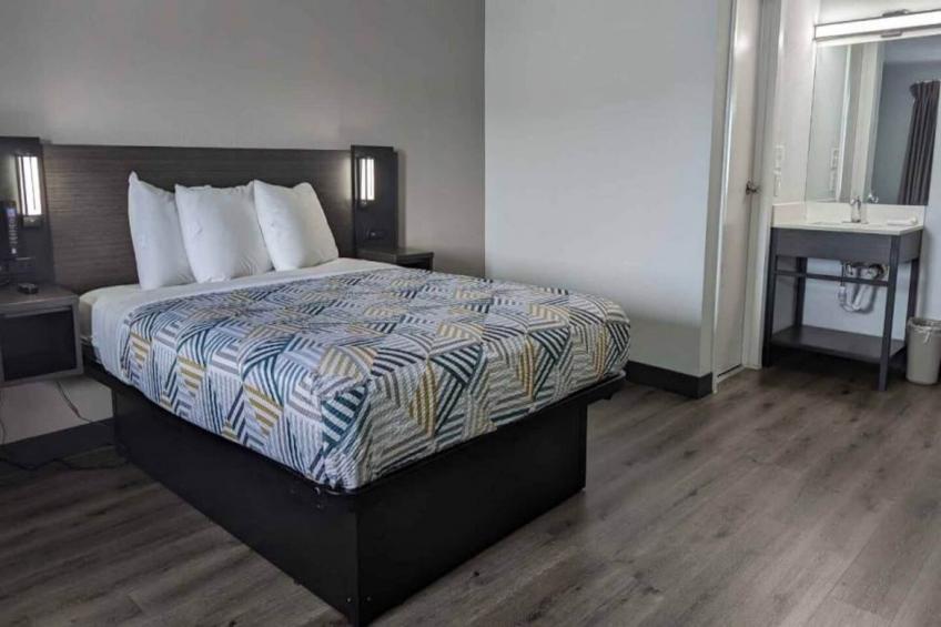 1 Queen Bed - foto 7