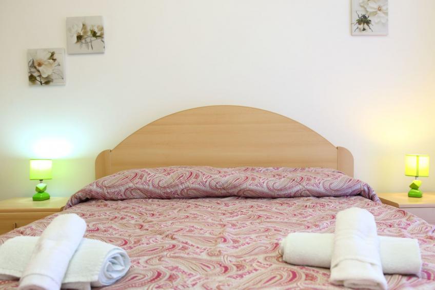 Helle mediterrane Villa mit Veranda und Garten - foto 9